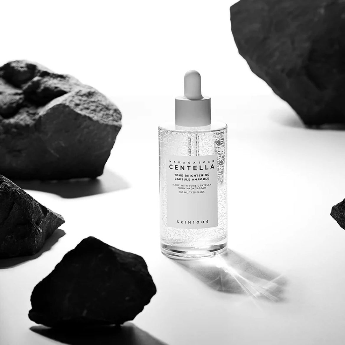 SKIN1004 Centella Tone Brightening Capsule Ampoule 100 ML – Serum despigmentación
